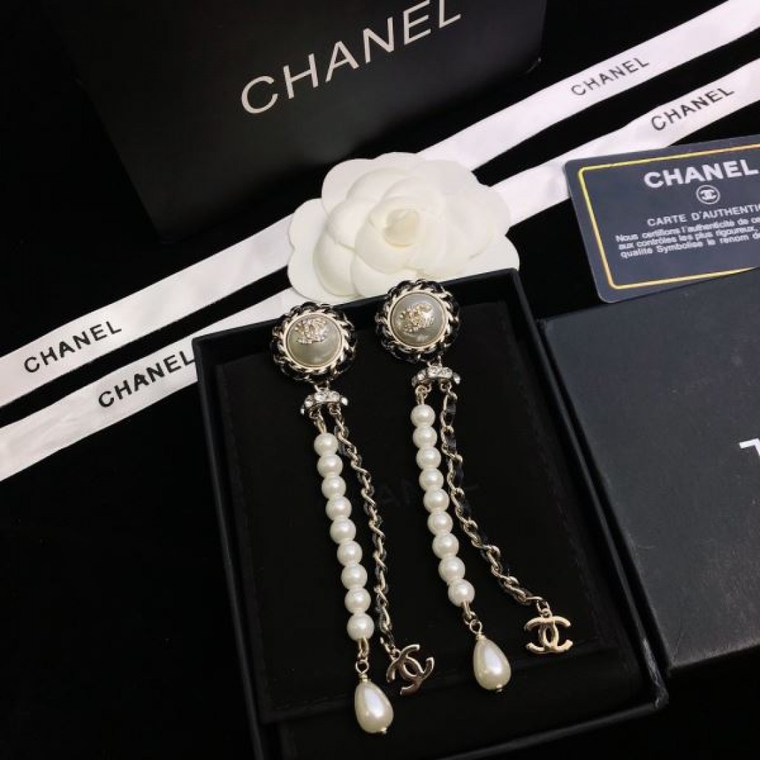 CHANEL コピー イヤリング ロゴ おしゃれな人は愛用中！シャネル