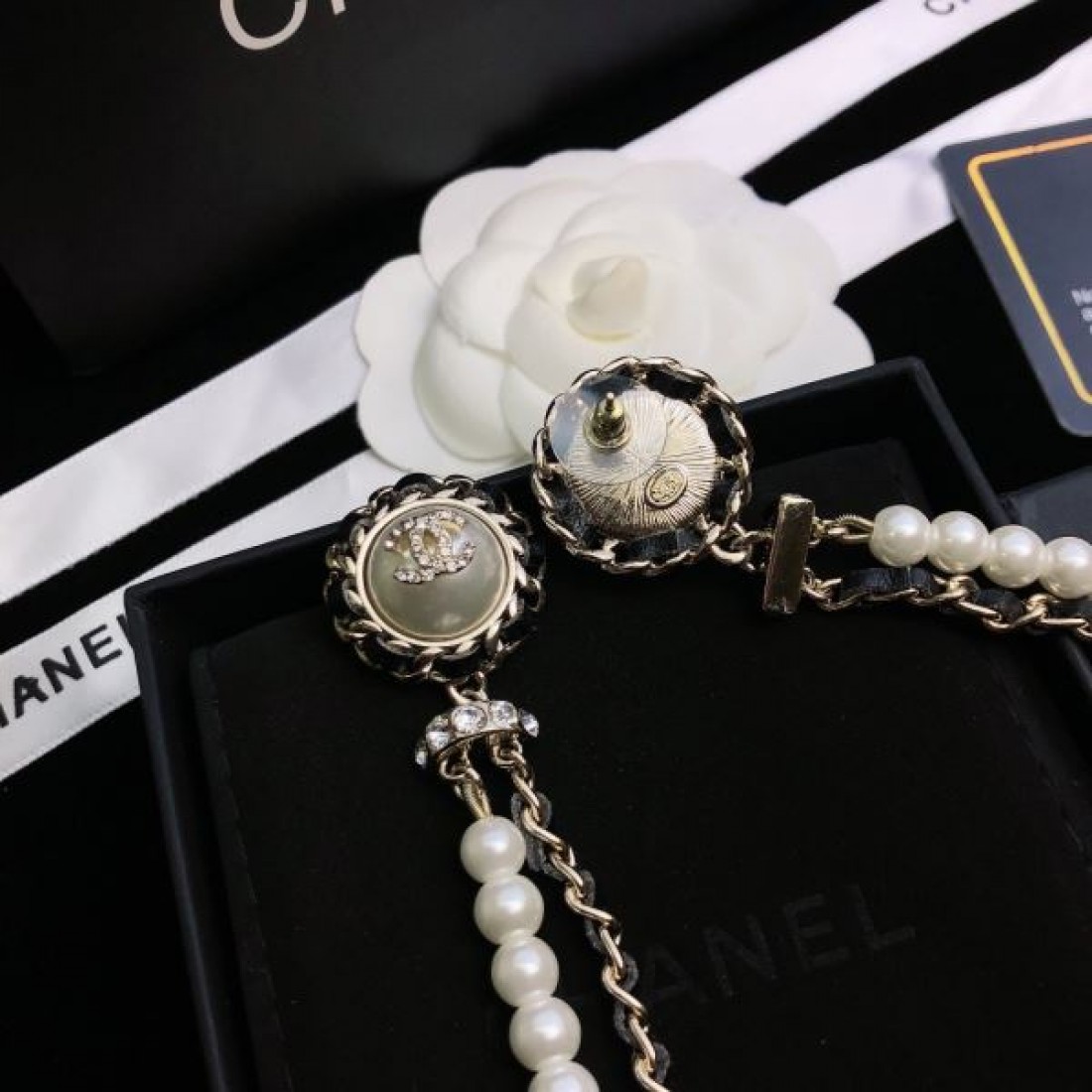 CHANEL コピー イヤリング ロゴ おしゃれな人は愛用中！シャネル