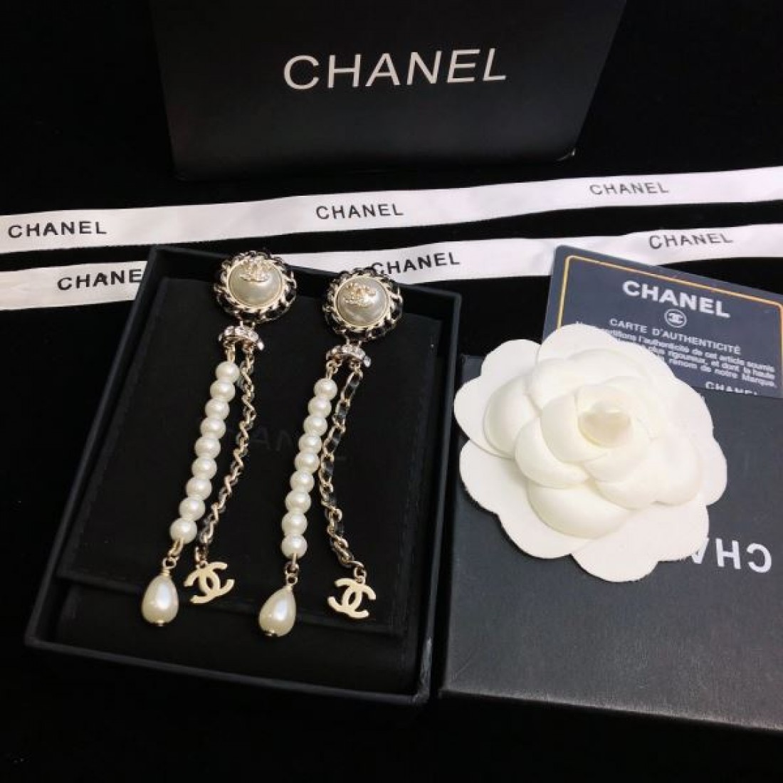 CHANEL コピー イヤリング ロゴ おしゃれな人は愛用中！シャネル