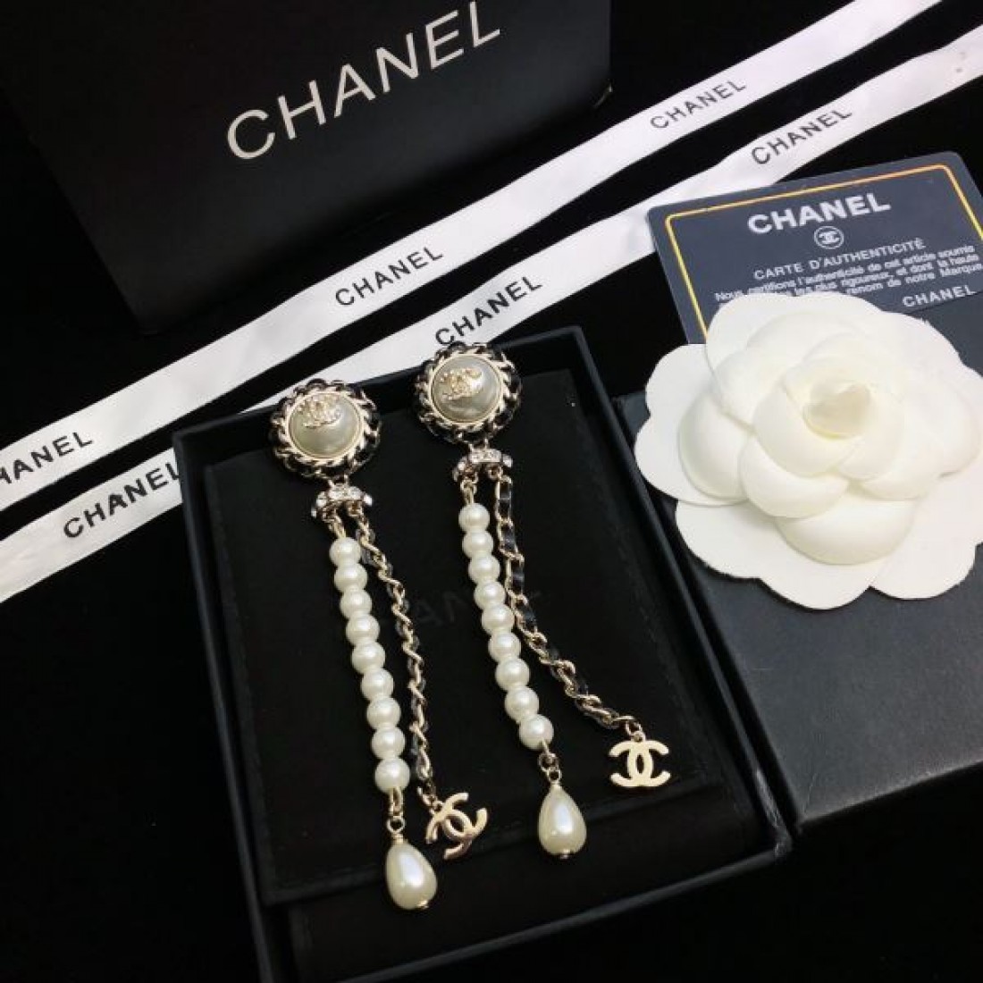 CHANEL コピー イヤリング ロゴ おしゃれな人は愛用中！シャネル