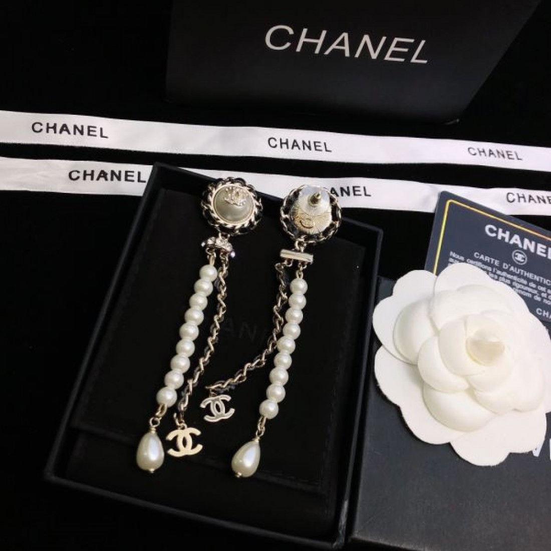 CHANEL コピー イヤリング ロゴ おしゃれな人は愛用中！シャネル