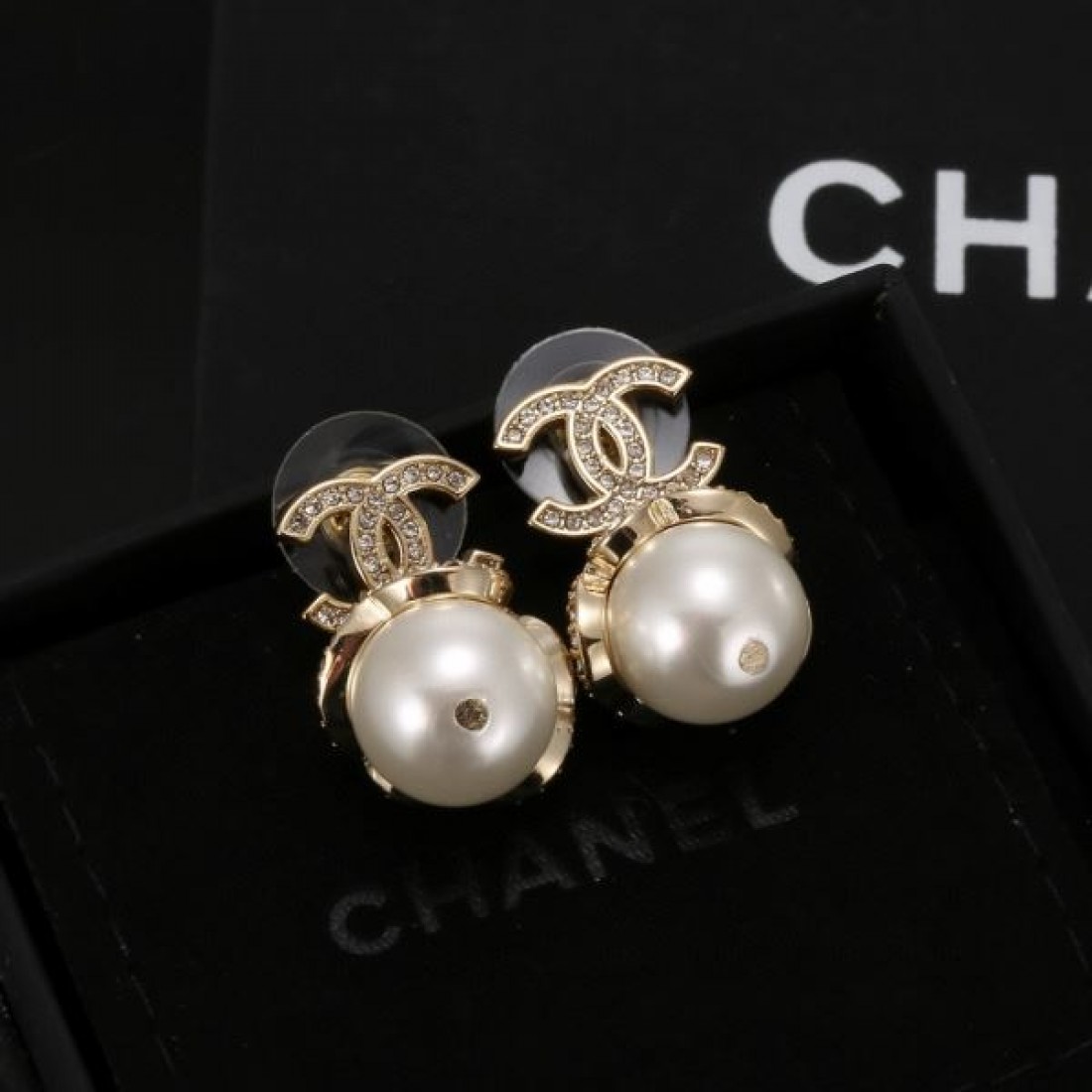 CHANEL コピー イヤリング ロゴ 大注目国内完売数量限定 シャネル
