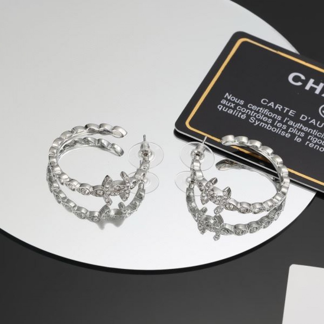 CHANEL コピー イヤリング ロゴ 希少！取り扱い店舗限定 シャネル