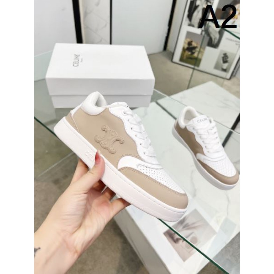 CELINE セリーヌ コピー カジュアルシューズ 軽やかで洗練された美しさが魅力