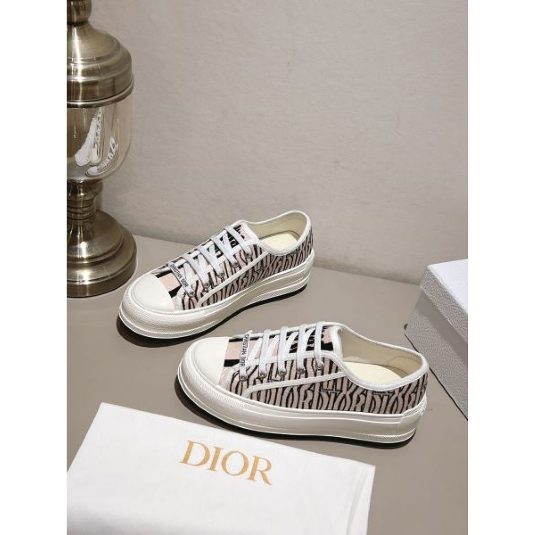 今季イチオシ DIOR ディオール コピー レディース ハイヒール 季節感たっぷり