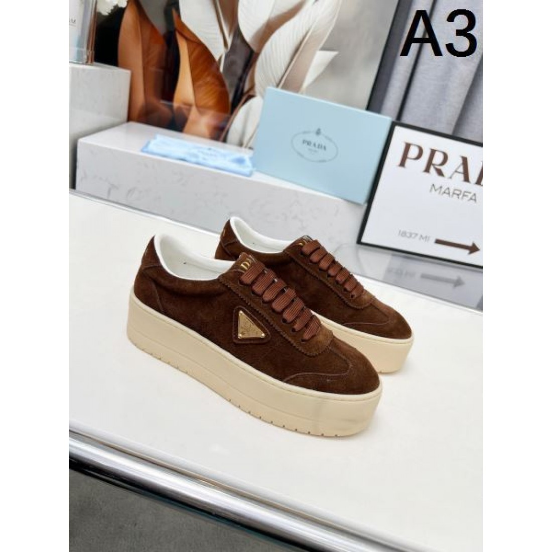 今季イチオシ PRADA プラダ コピー レディース用 カジュアルシューズ 季節感たっぷり