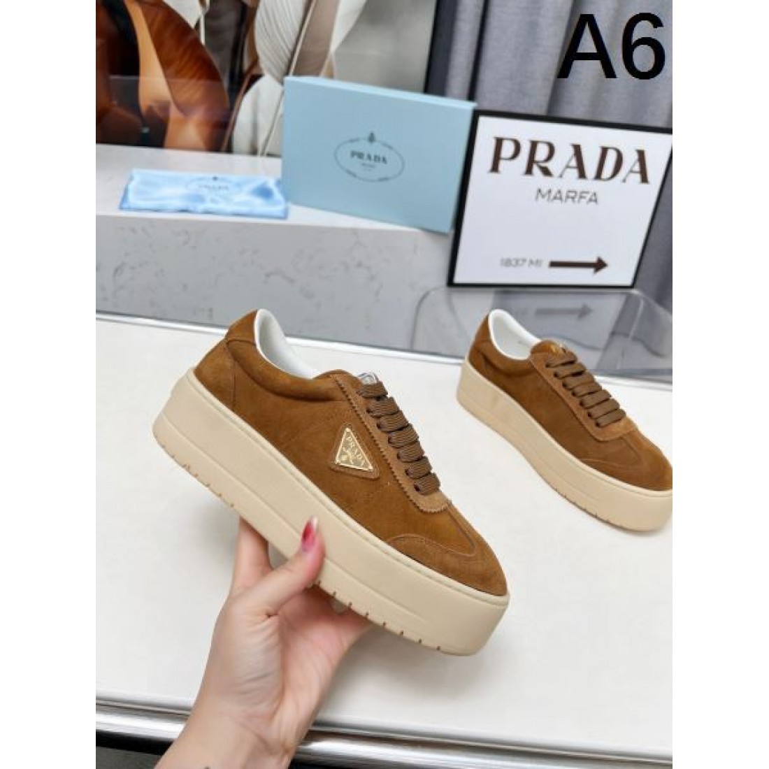 今季イチオシ PRADA プラダ コピー レディース用 カジュアルシューズ 季節感たっぷり