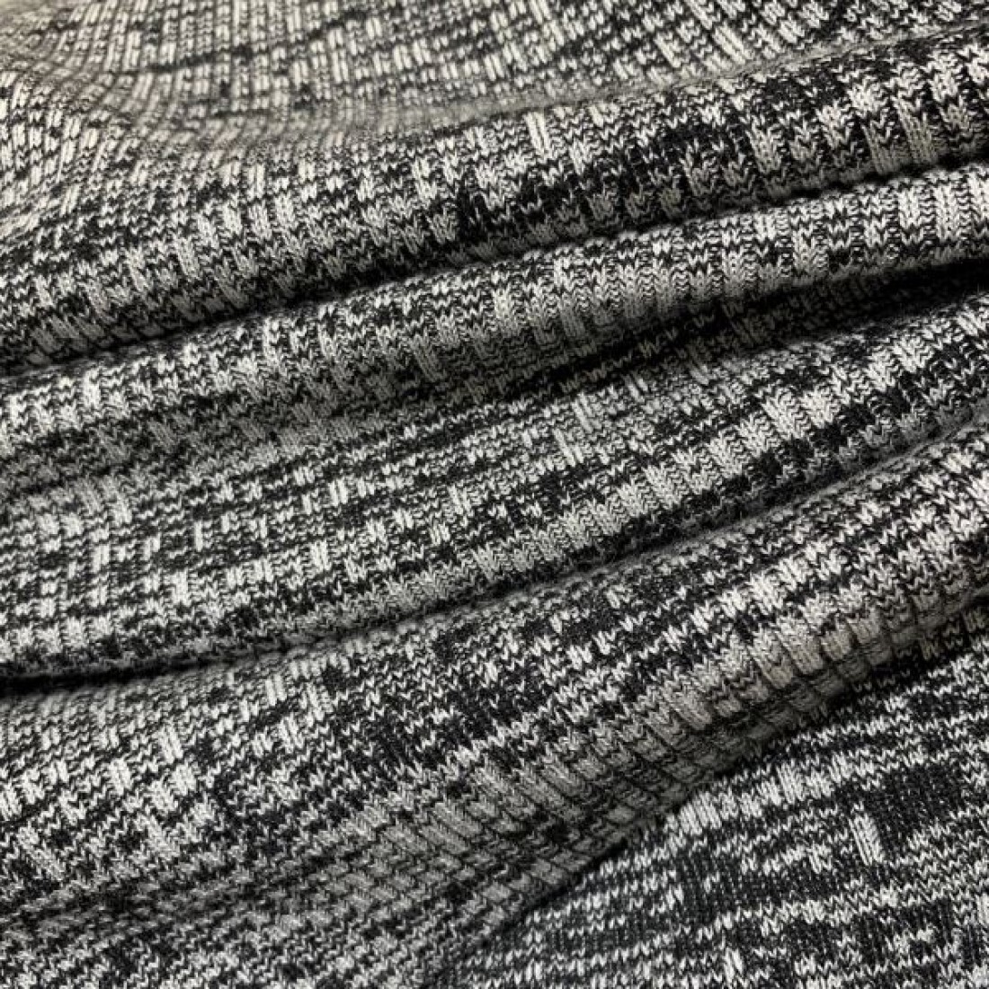 シャネル スーパーコピー ワンピース ロゴ 話題沸騰中の夏季新作 CHANEL