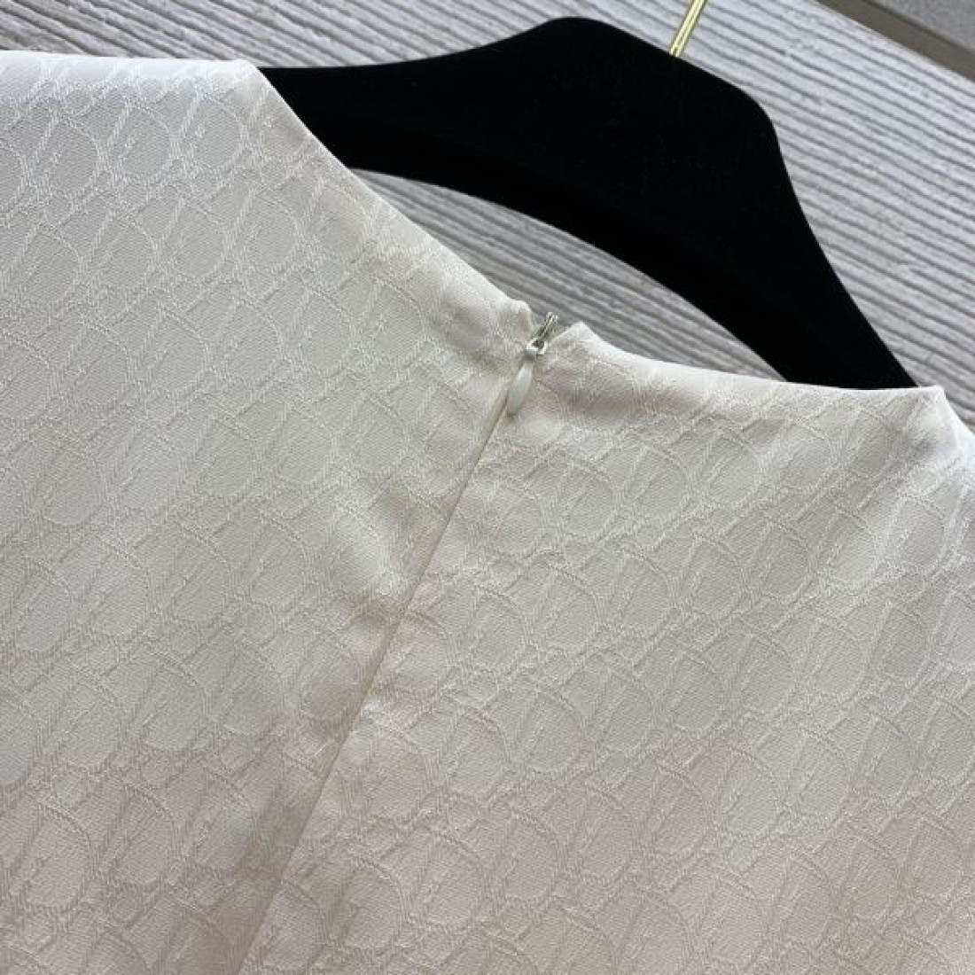 DIOR スーパーコピー ワンピース ロゴ デイリー使いに最適 ディオール