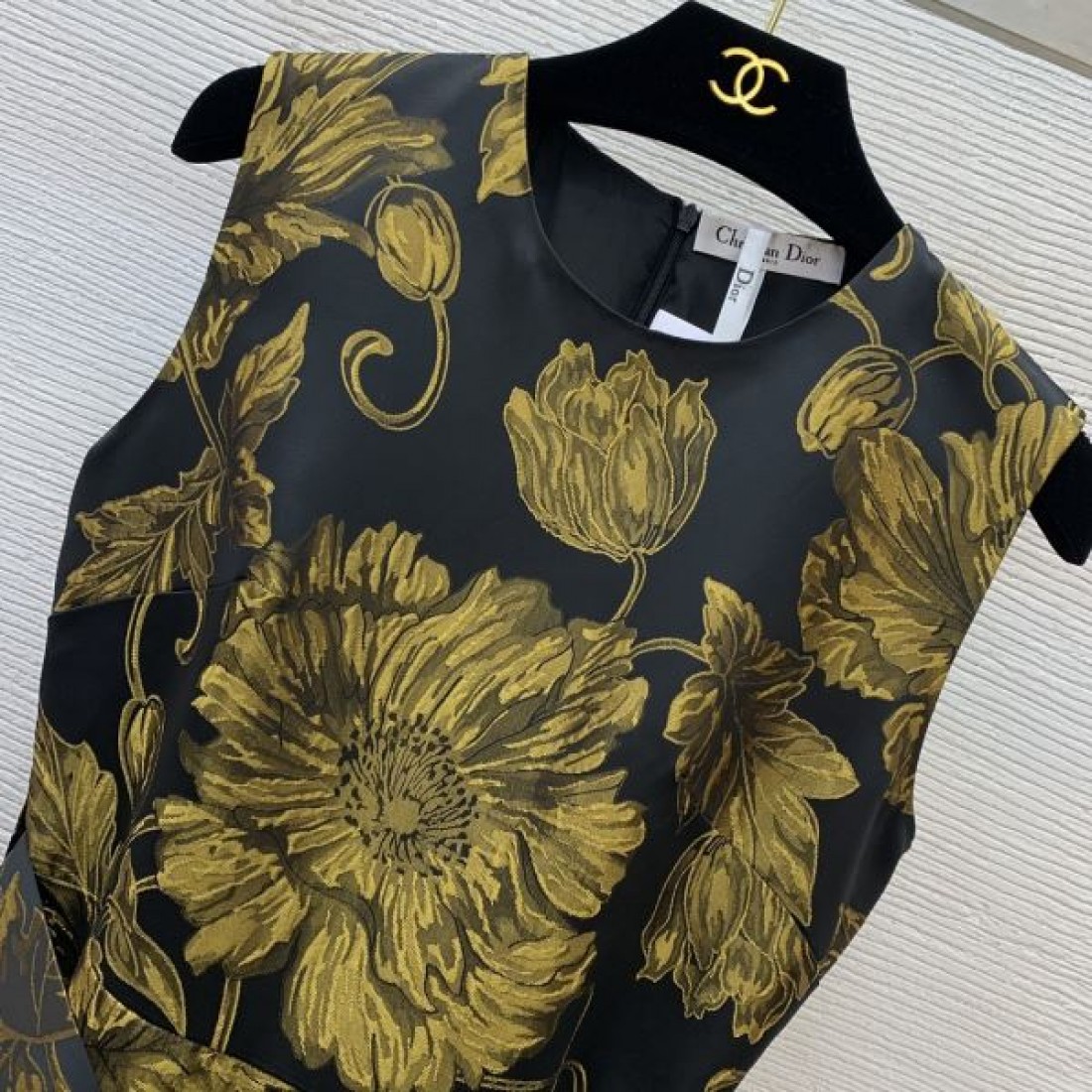 DIOR スーパーコピー ワンピース ロゴ 超レアな入手困難品 ディオール