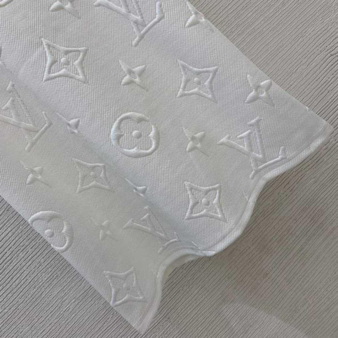 ミュウミュウ スーパーコピー ワンピース ロゴ セラー賞受賞 MIUMIU
