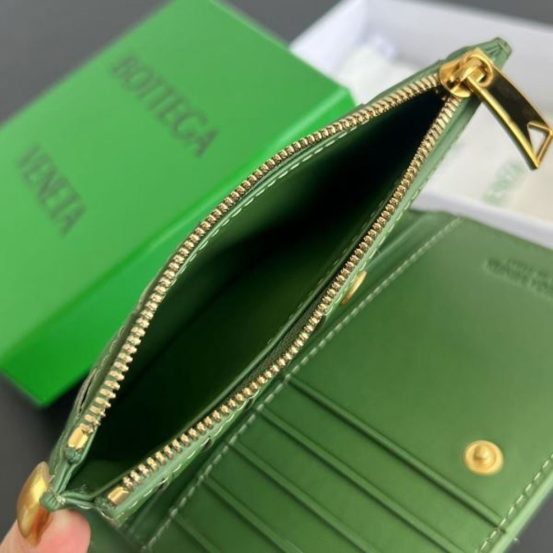 BOTTEGA VENETA ボッテガヴェネタ コピー コインバッグ コンパクトで柔らかな