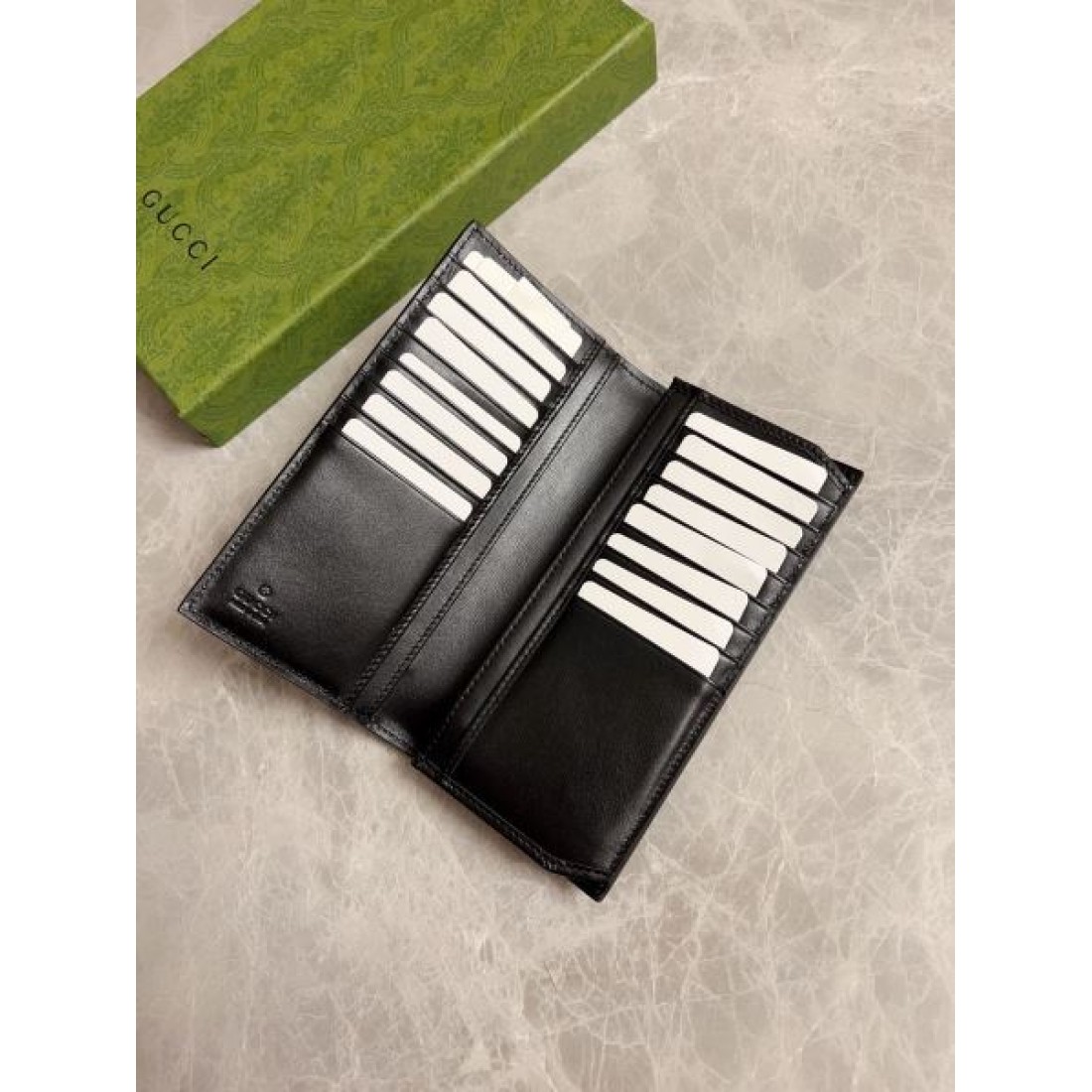 迷わずゲット GUCCI グッチ コピー 長財布 見逃し厳禁