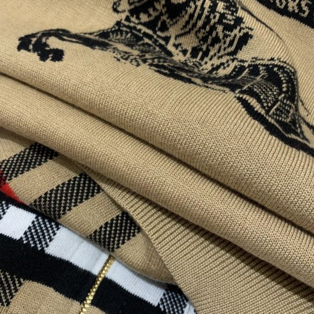 BURBERRY バーバリー コピー ニットコート 柔らかで高級感のある編み目