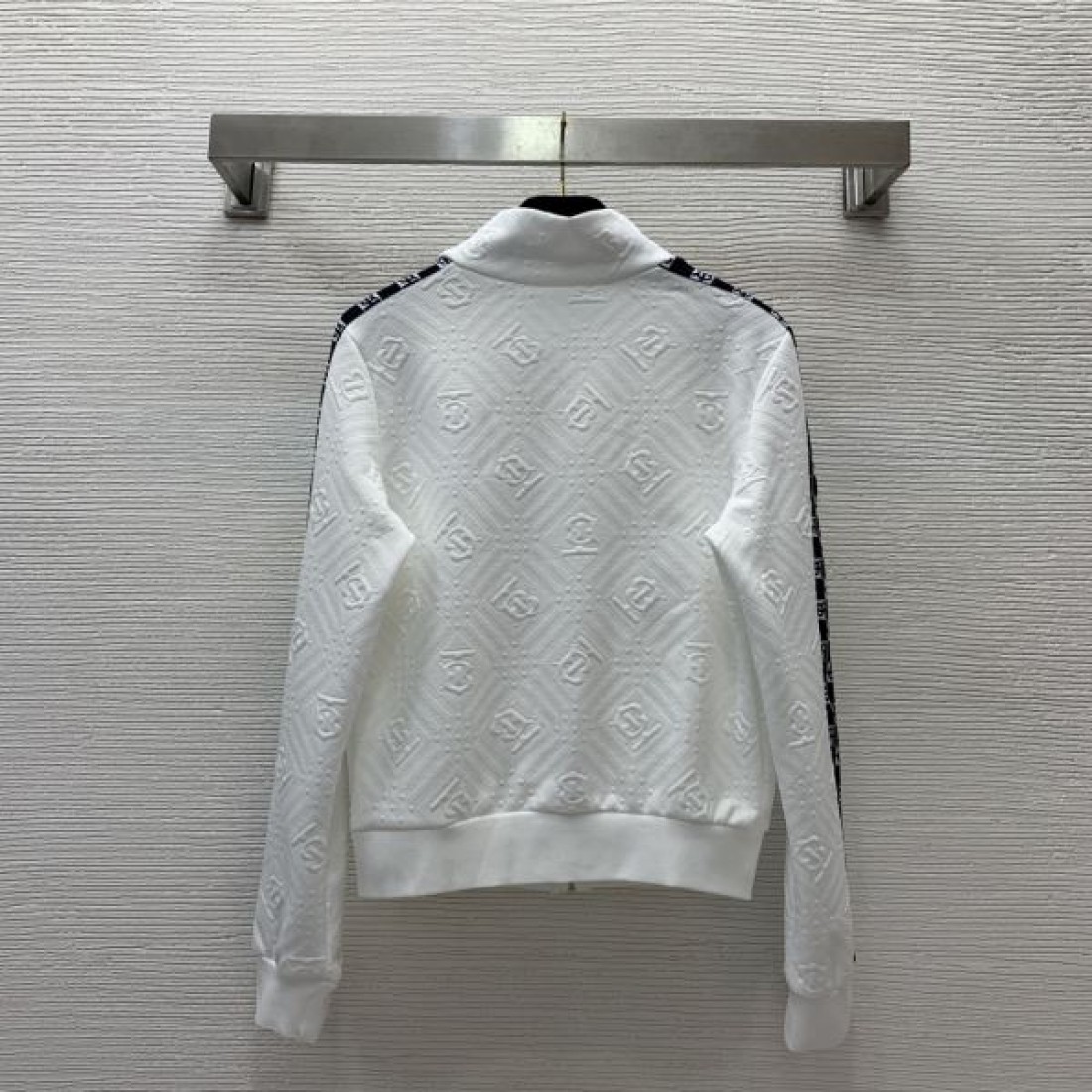都会的でクールな BURBERRY コピー 上下セット バーバリー モダンスタイル