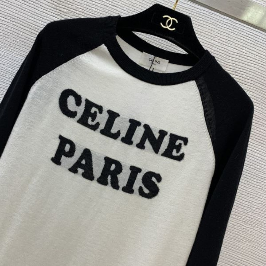 ナチュラルで柔らかな セリーヌ スーパー コピー 長袖ニット CELINE 穏やかな印象に