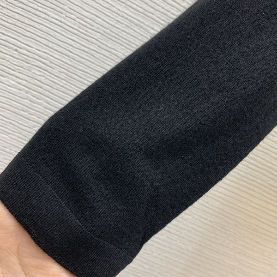 ナチュラルで柔らかな セリーヌ スーパー コピー 長袖ニット CELINE 穏やかな印象に