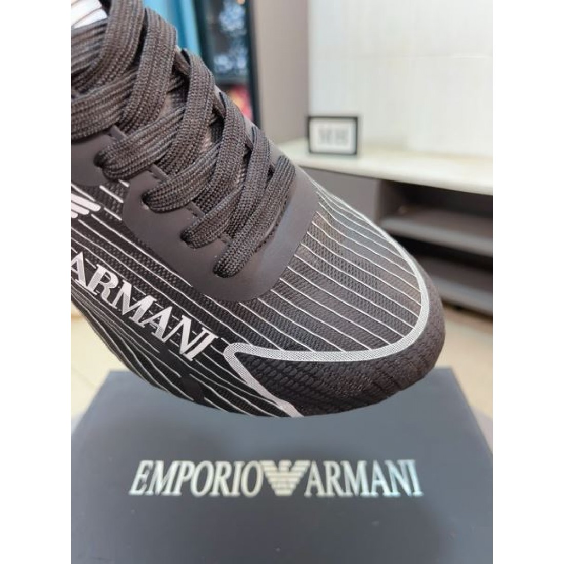 人気沸騰中！おしゃれ新品 ARMANI アルマーニ コピー スニーカー 大人可愛い