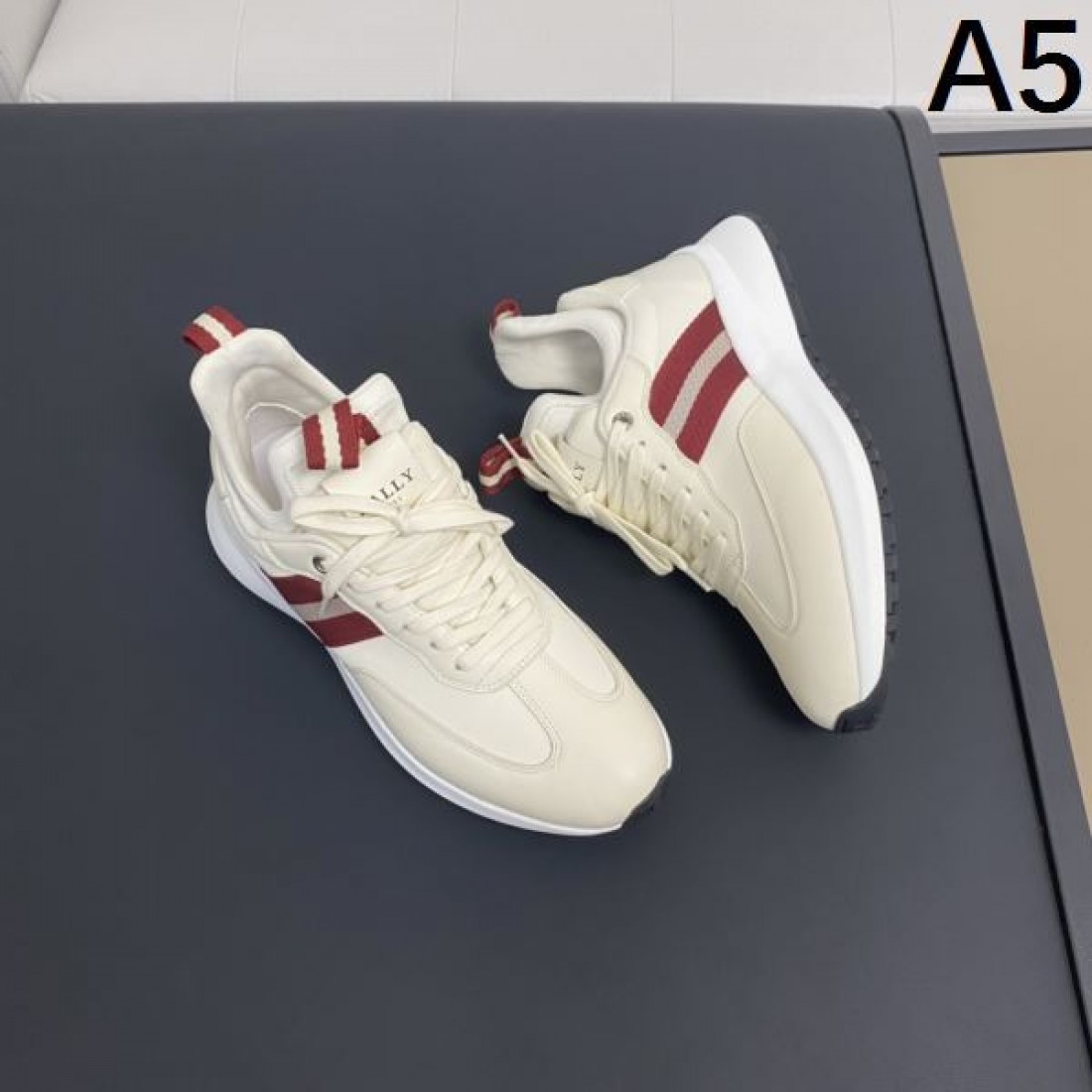 これは買い BALLY バリー コピー スニーカー お洒落さん必携