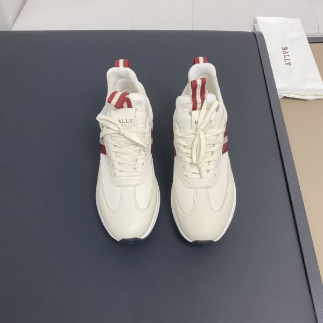 これは買い BALLY バリー コピー スニーカー お洒落さん必携
