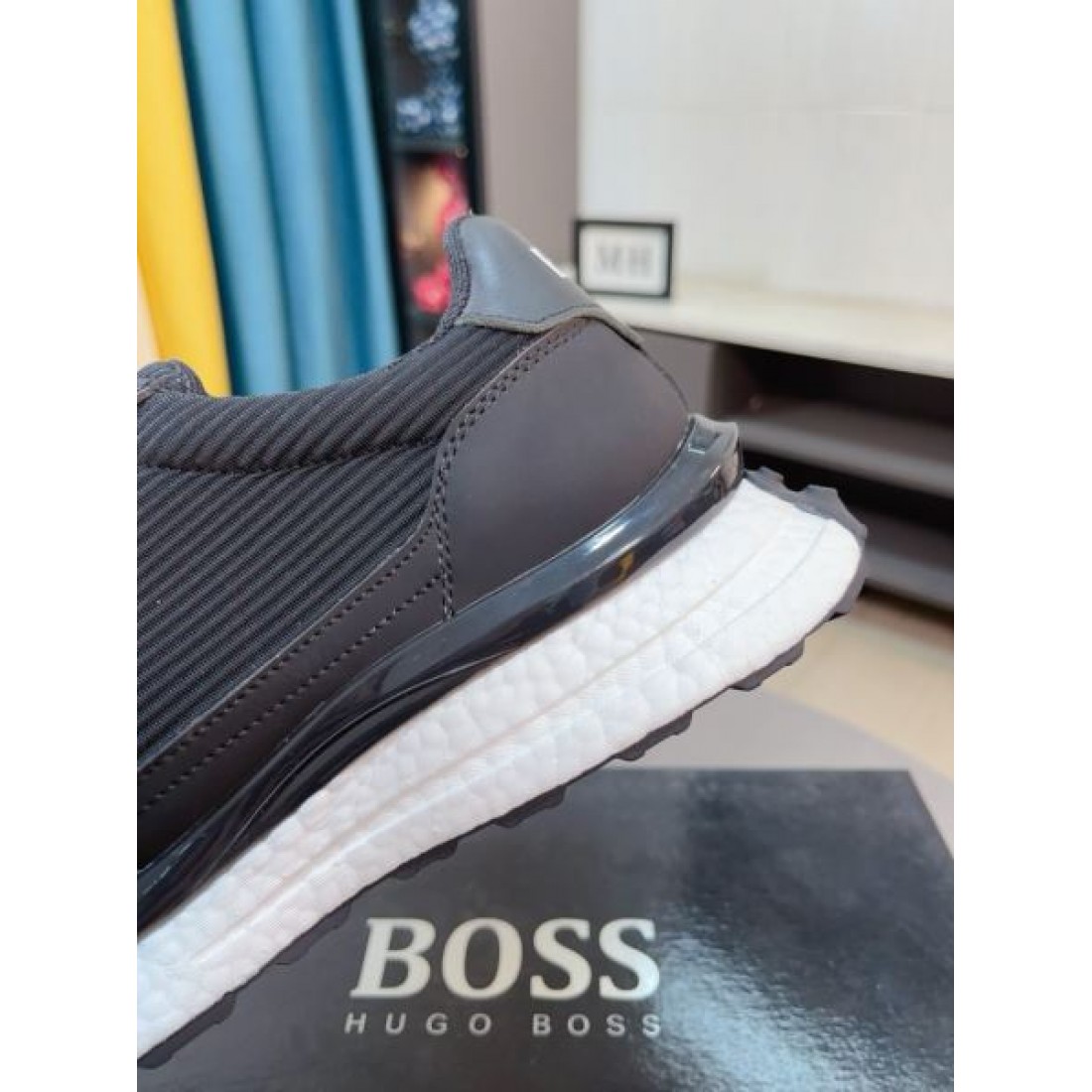 今季イチオシ HUGO BOSS ヒューゴボス コピー スニーカー 季節感たっぷり