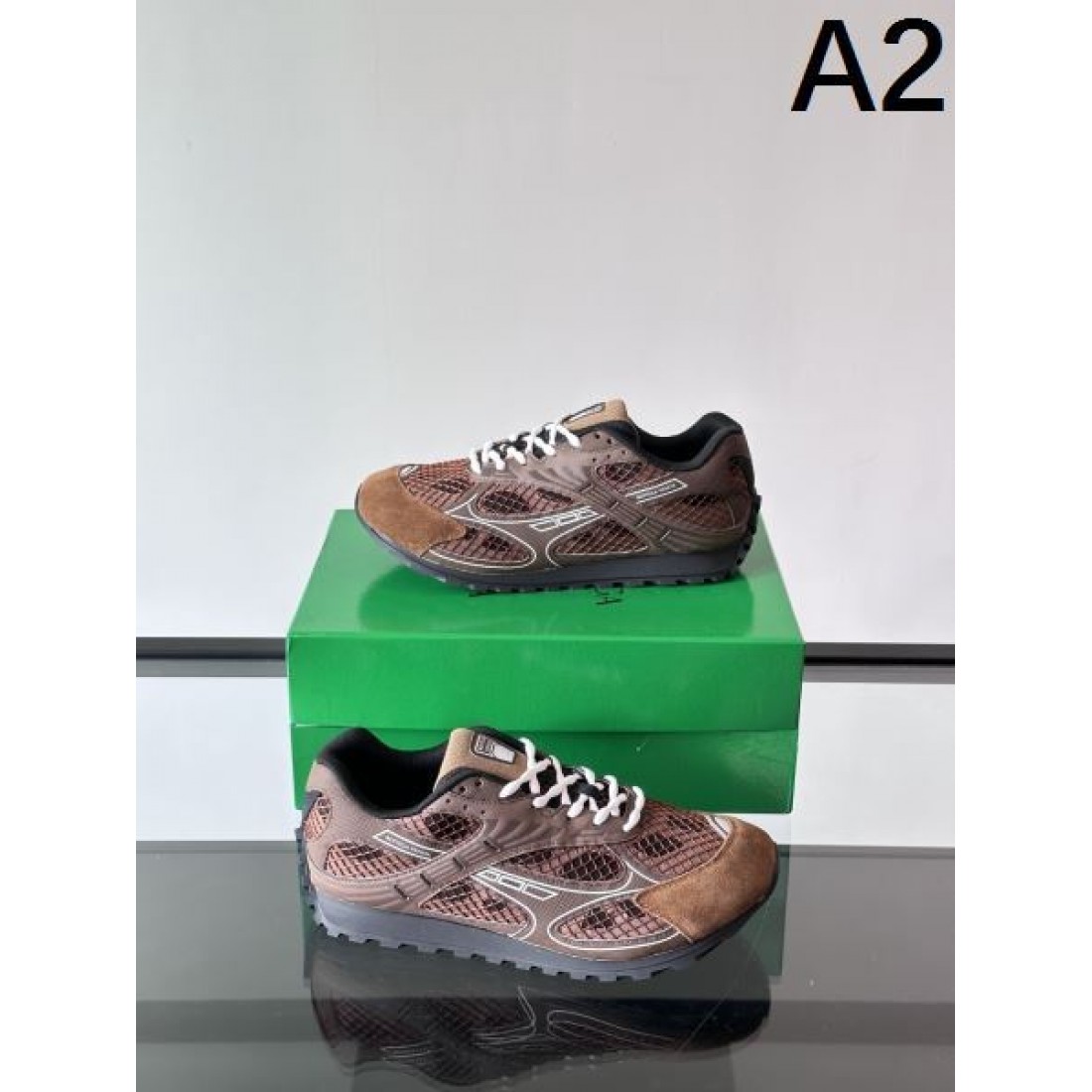 洗練された個性派スタイルBOTTEGA VENETA ボッテガヴェネタ コピー スニーカー 