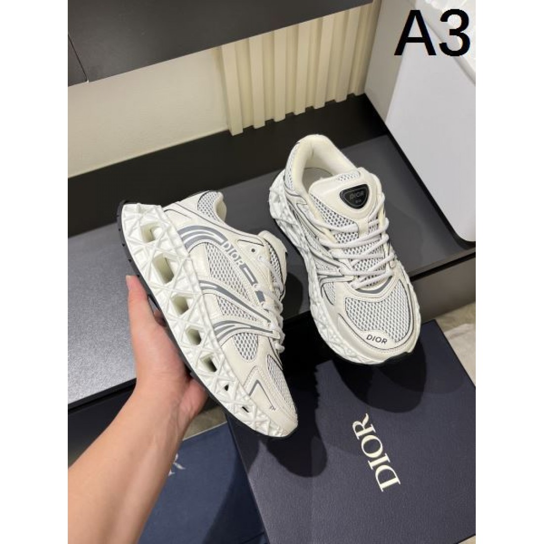 軽やかでスマートな印象DIOR ディオール コピー スニーカー 履き心地も抜群