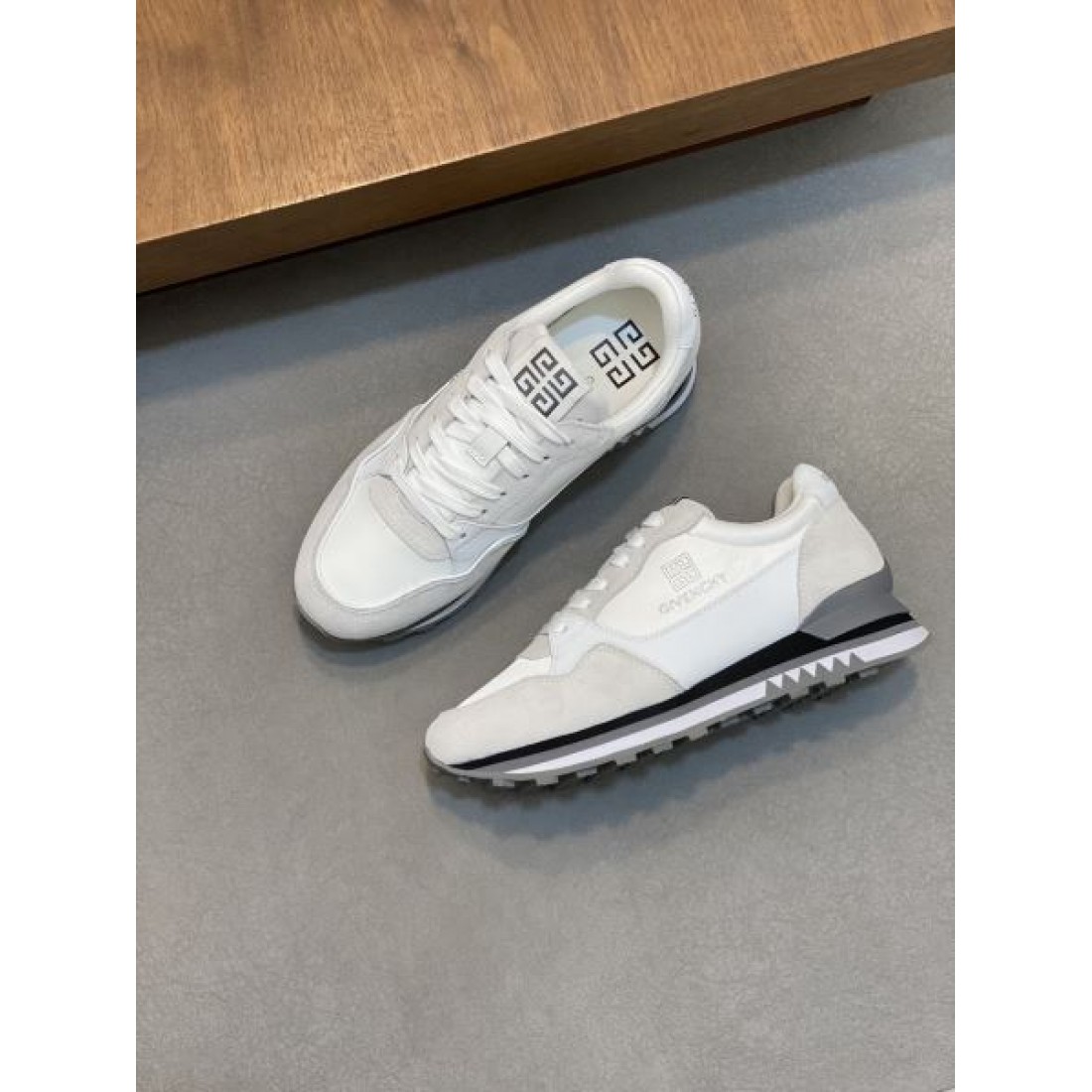 GIVENCHY ジバンシィ コピー スニーカー 上品で快適なモードスタイル