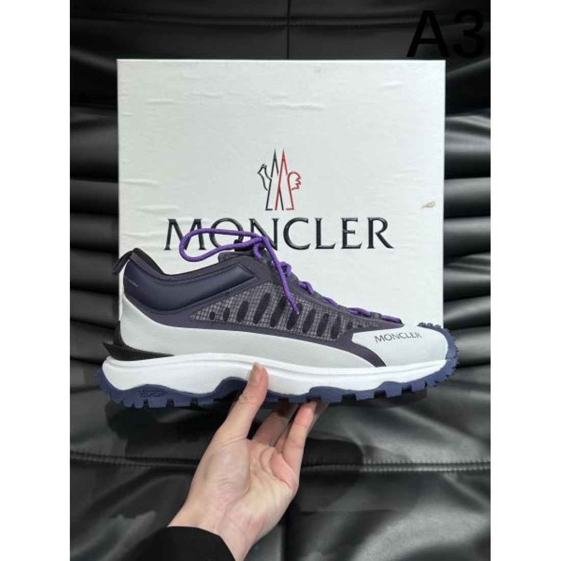 上品で機能的なデザインMONCLER コピー スニーカー モンクレールで魅せる足元