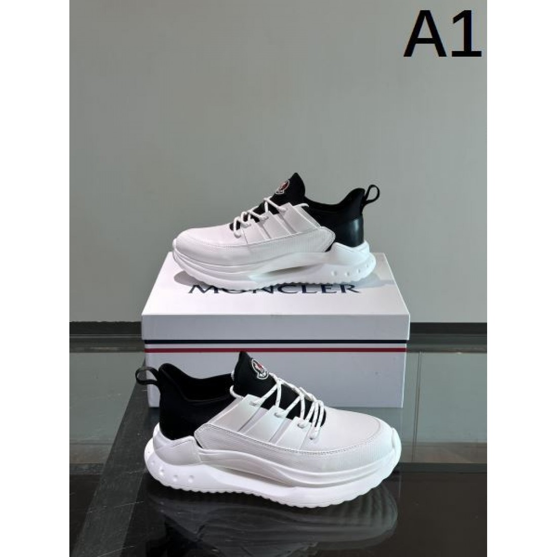 カジュアルなのに高級感漂うMONCLER モンクレール コピー スニーカー 洗練の一足