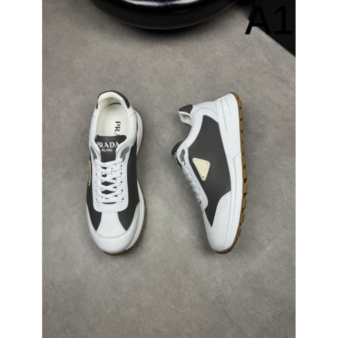 注目度抜群のPRADA プラダ コピー スニーカー 軽やかでスタイリッシュな仕上がり