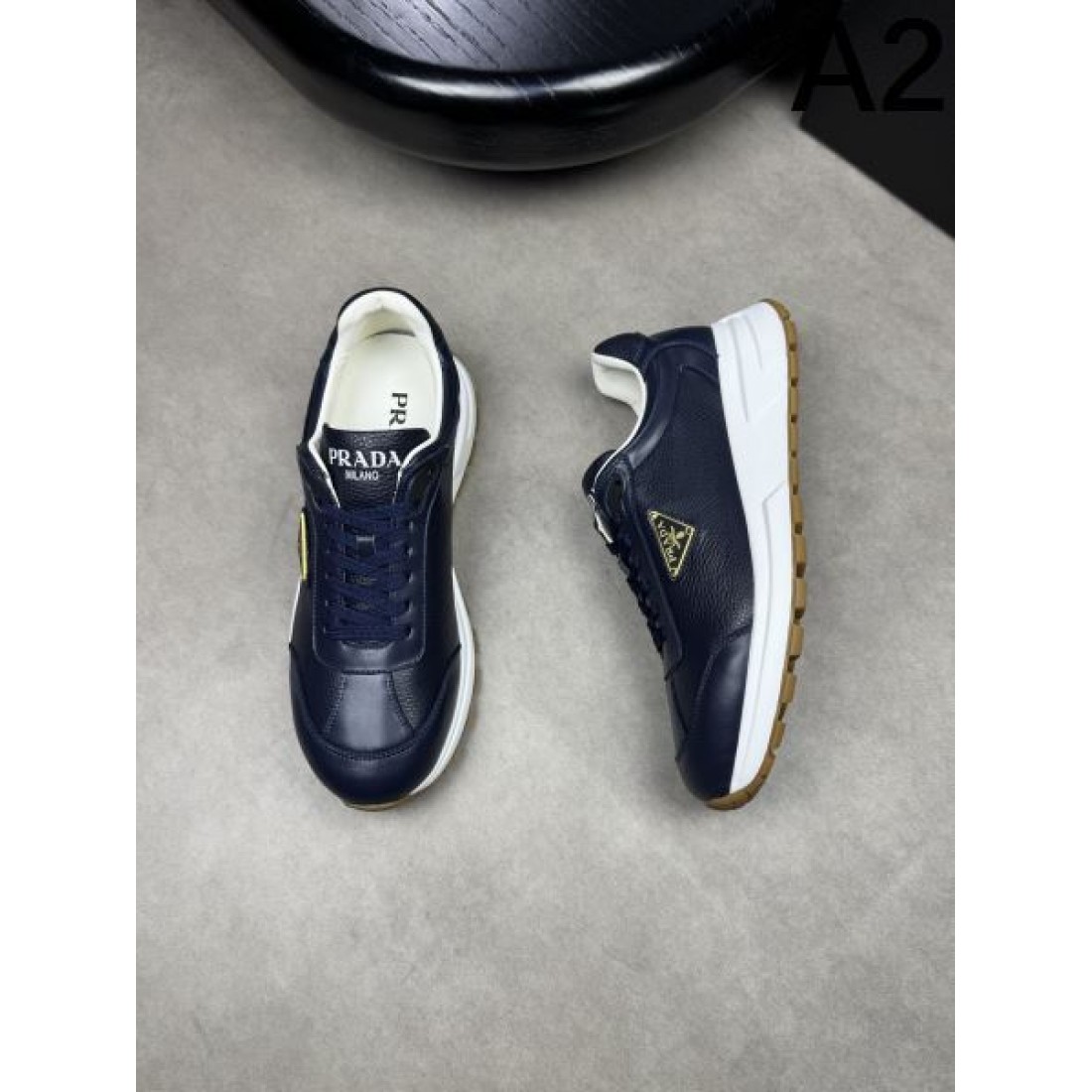 注目度抜群のPRADA プラダ コピー スニーカー 軽やかでスタイリッシュな仕上がり