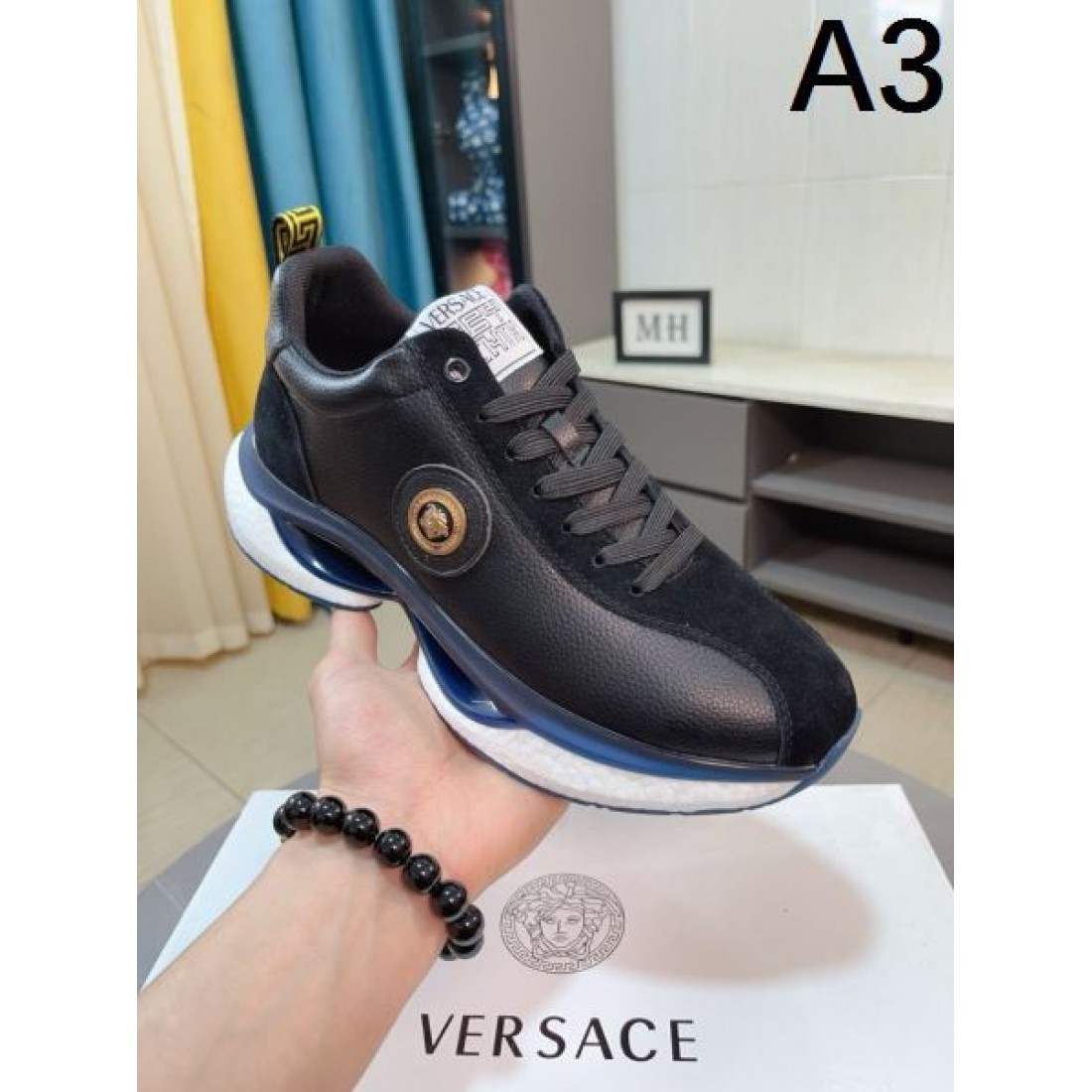 見逃し厳禁 VERSACE ヴェルサーチェ コピー スニーカー 迷わずゲット
