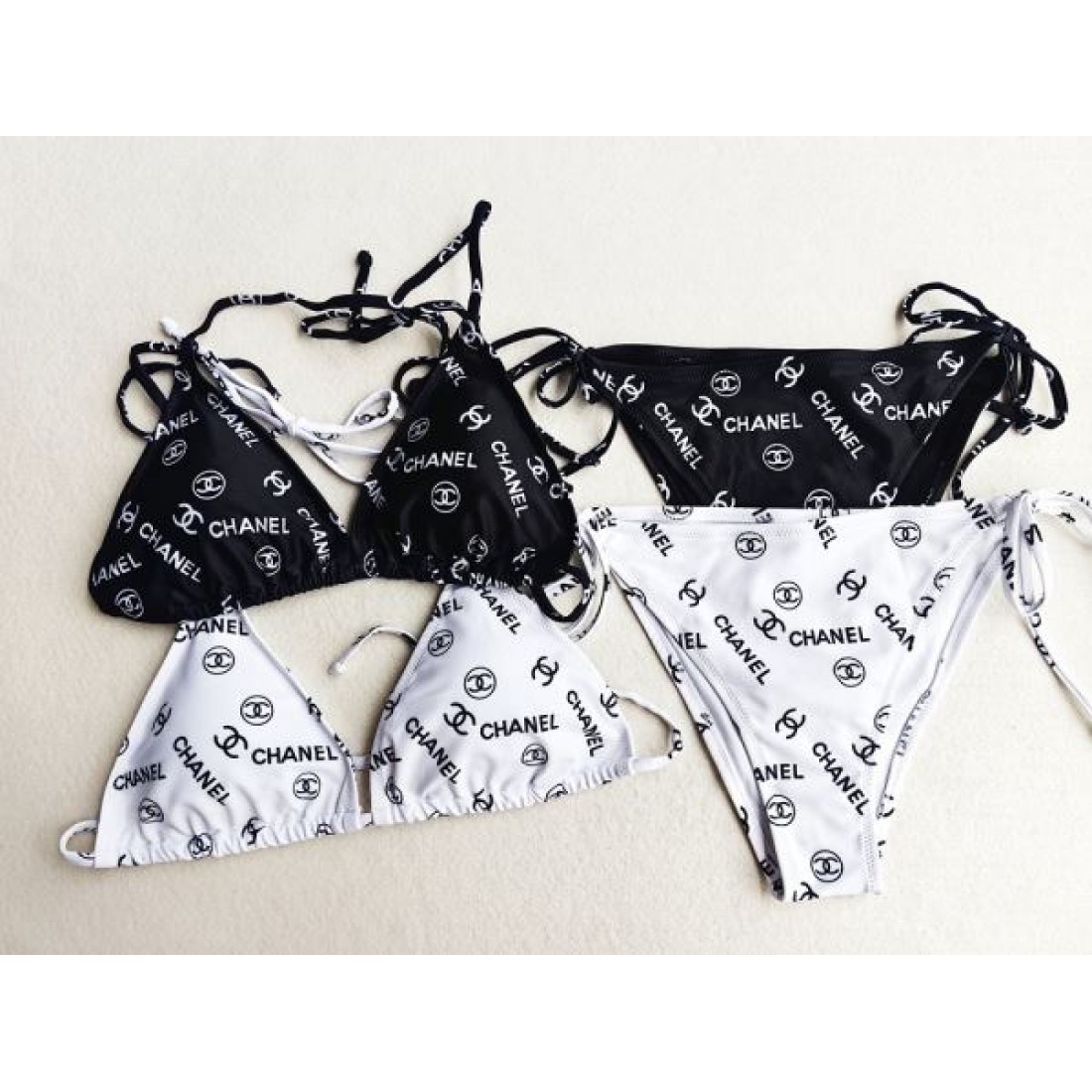 洗練されたシンプルな CHANEL シャネル スーパー コピー 水着 モダンな魅力