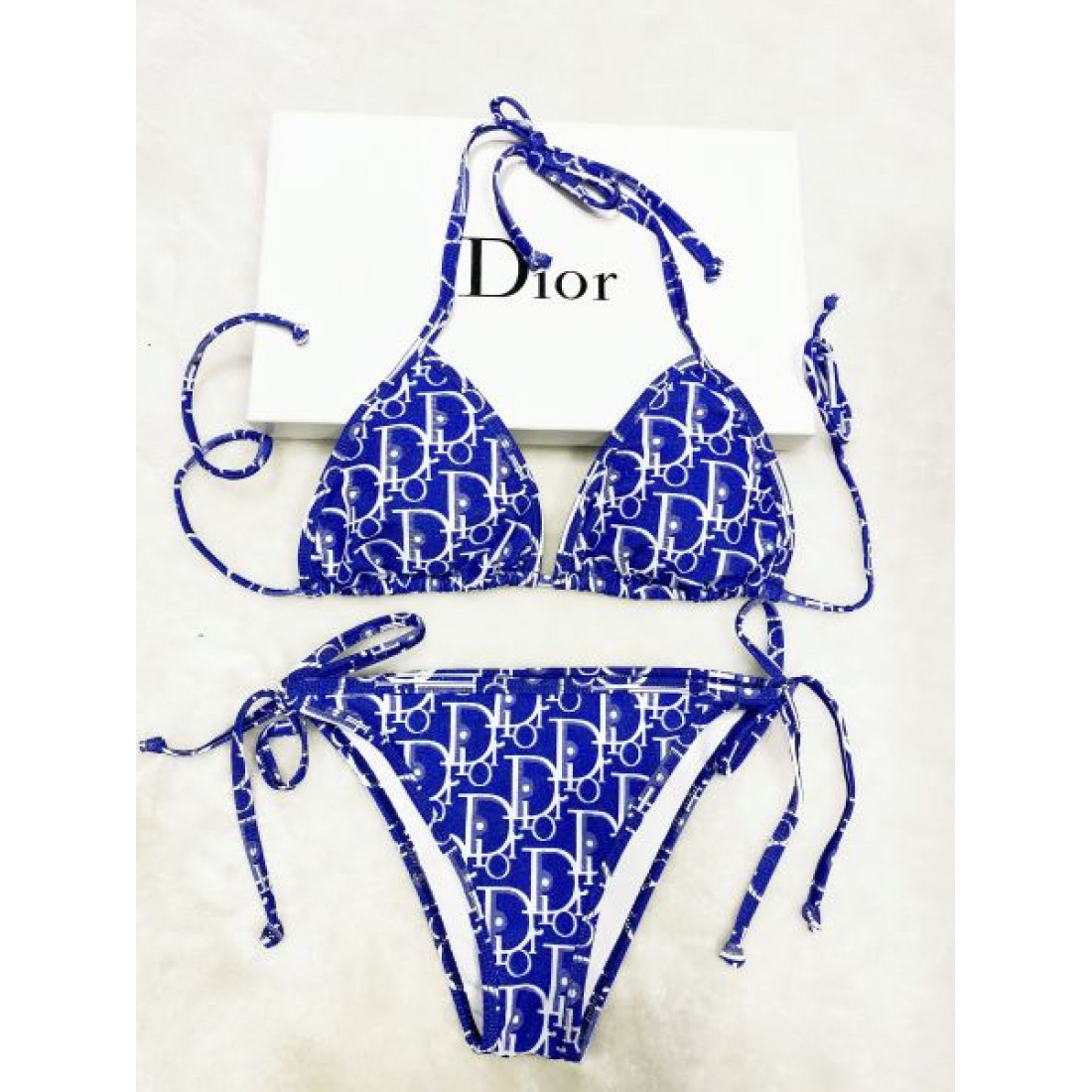 DIOR ディオール スーパー コピー 水着 洗練されたシンプルさと自然な美しさ