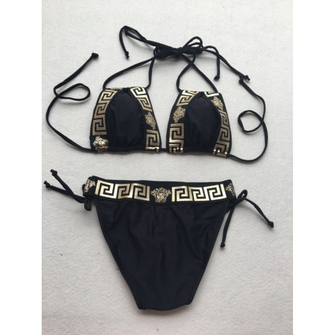 魅惑的で個性的な VERSACE ヴェルサーチェ コピー 水着 フィット感抜群