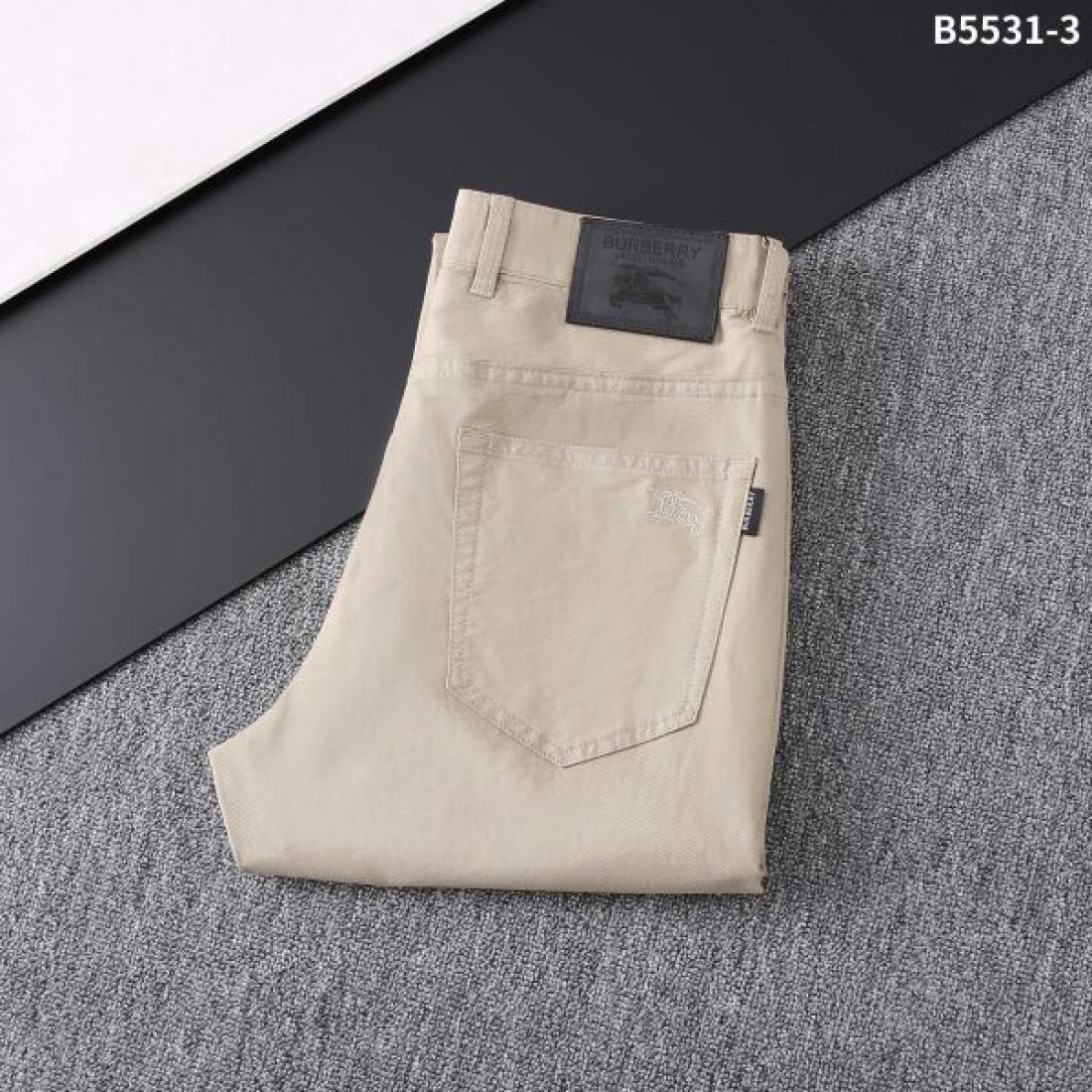 シックな色合い BURBERRY スーパーコピー カジュアルパンツ 売り切れ必至