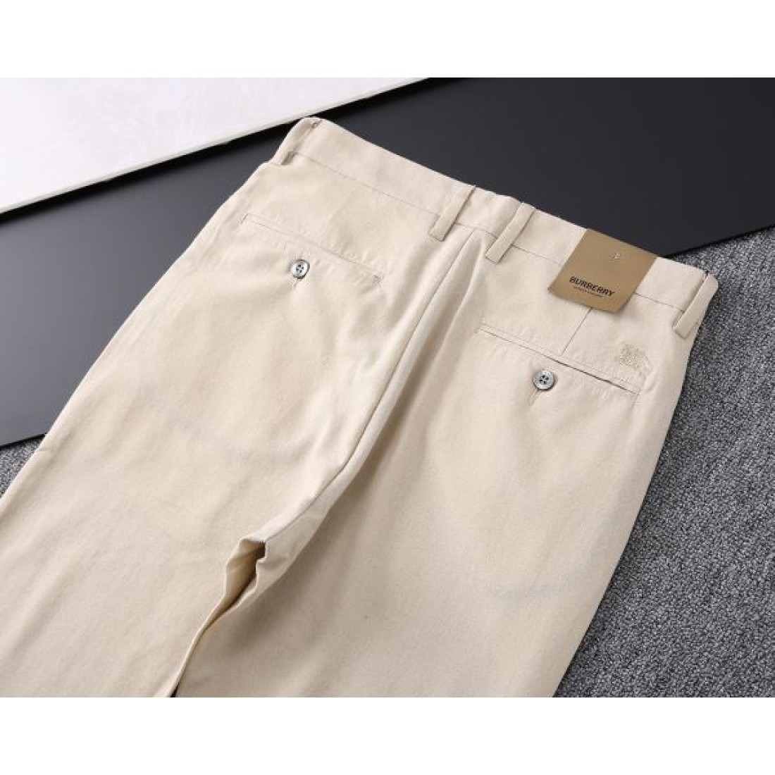 個性派アイテム BURBERRY スーパーコピー カジュアルパンツ セールでお勧め