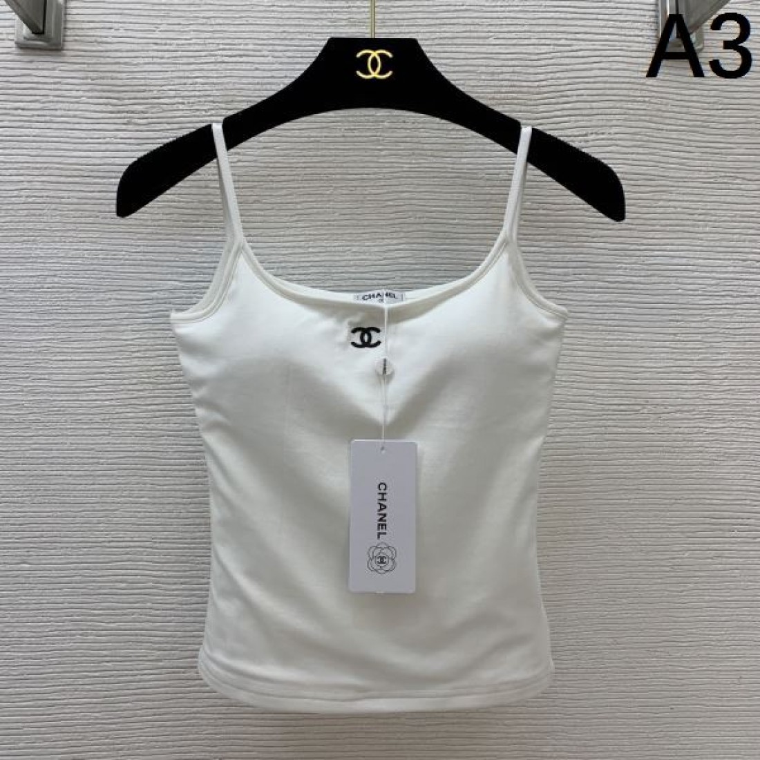 CHANEL スーパーコピー キャミソール ロゴ 飽きのこないデザイン シャネル