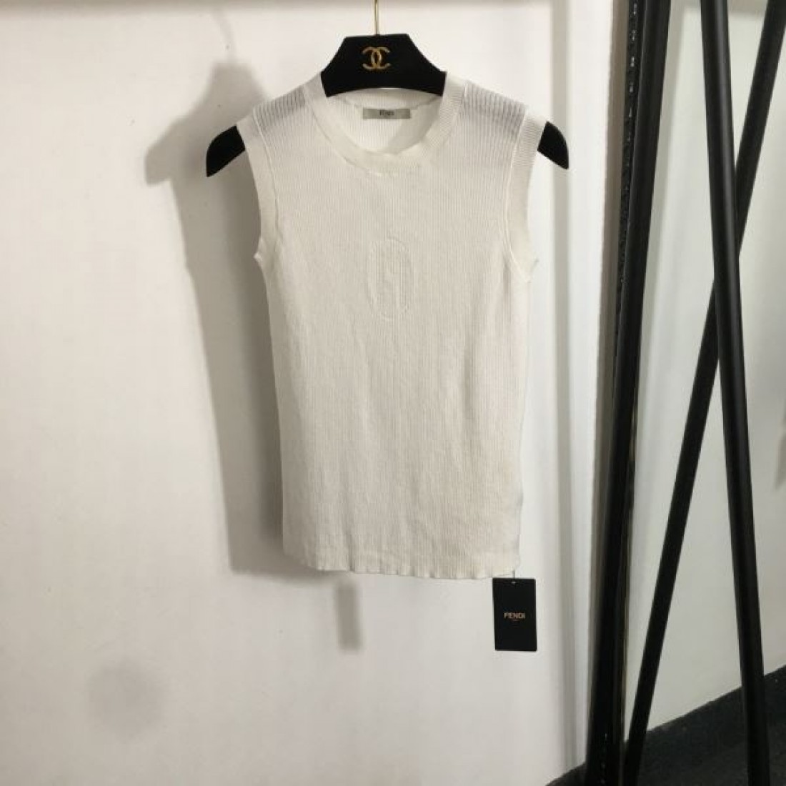 最後の春夏 オシャレ FENDI スーパーコピー ニットベスト 期待コレクション