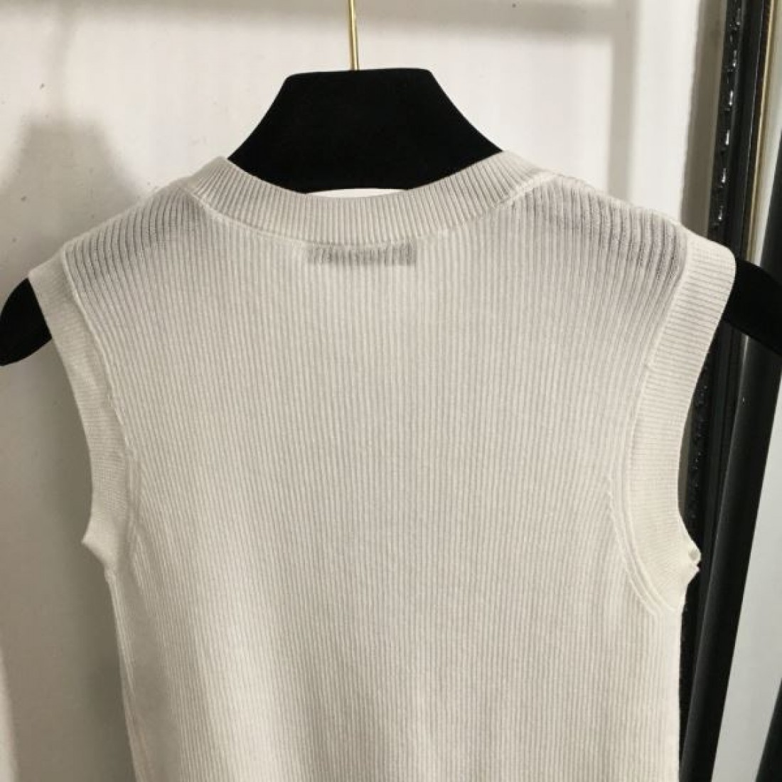 最後の春夏 オシャレ FENDI スーパーコピー ニットベスト 期待コレクション