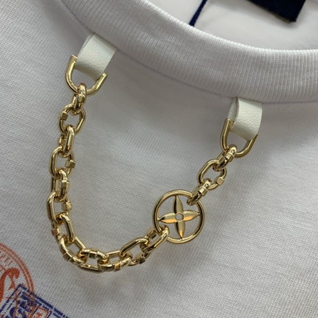 LOUIS VUITTON ルイヴィトン コピー 半袖Tシャツで叶える モダンでシンプルな