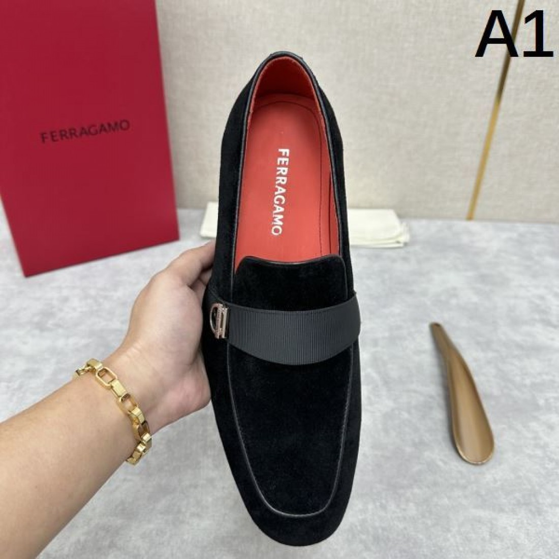 落ち着きある FERRAGAMO サルヴァトーレ フェラガモ コピー ビジネスシューズ で魅力を纏う