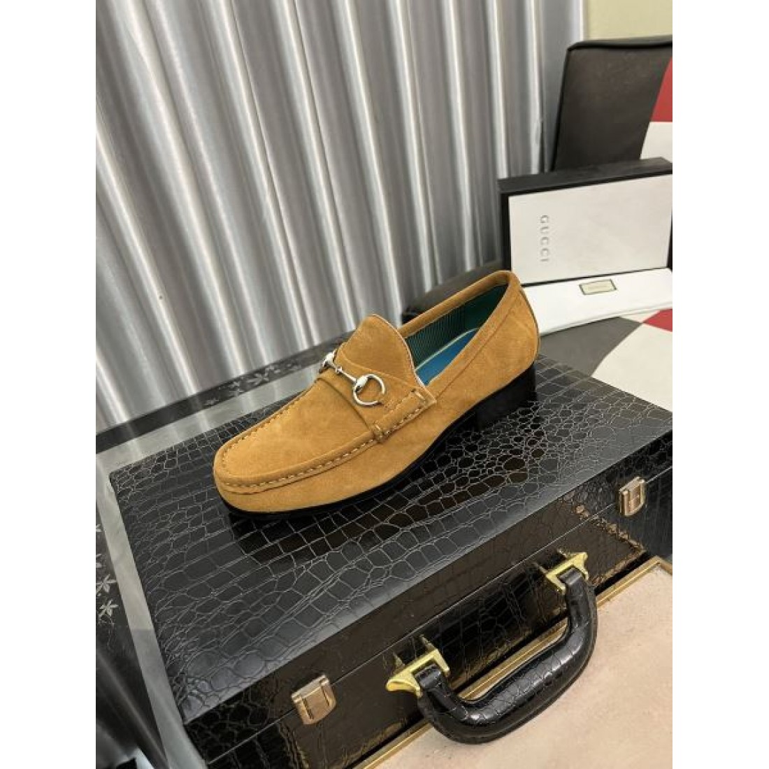 今注目のアイテム GUCCI グッチ コピー ビジネスシューズで格別な体験を