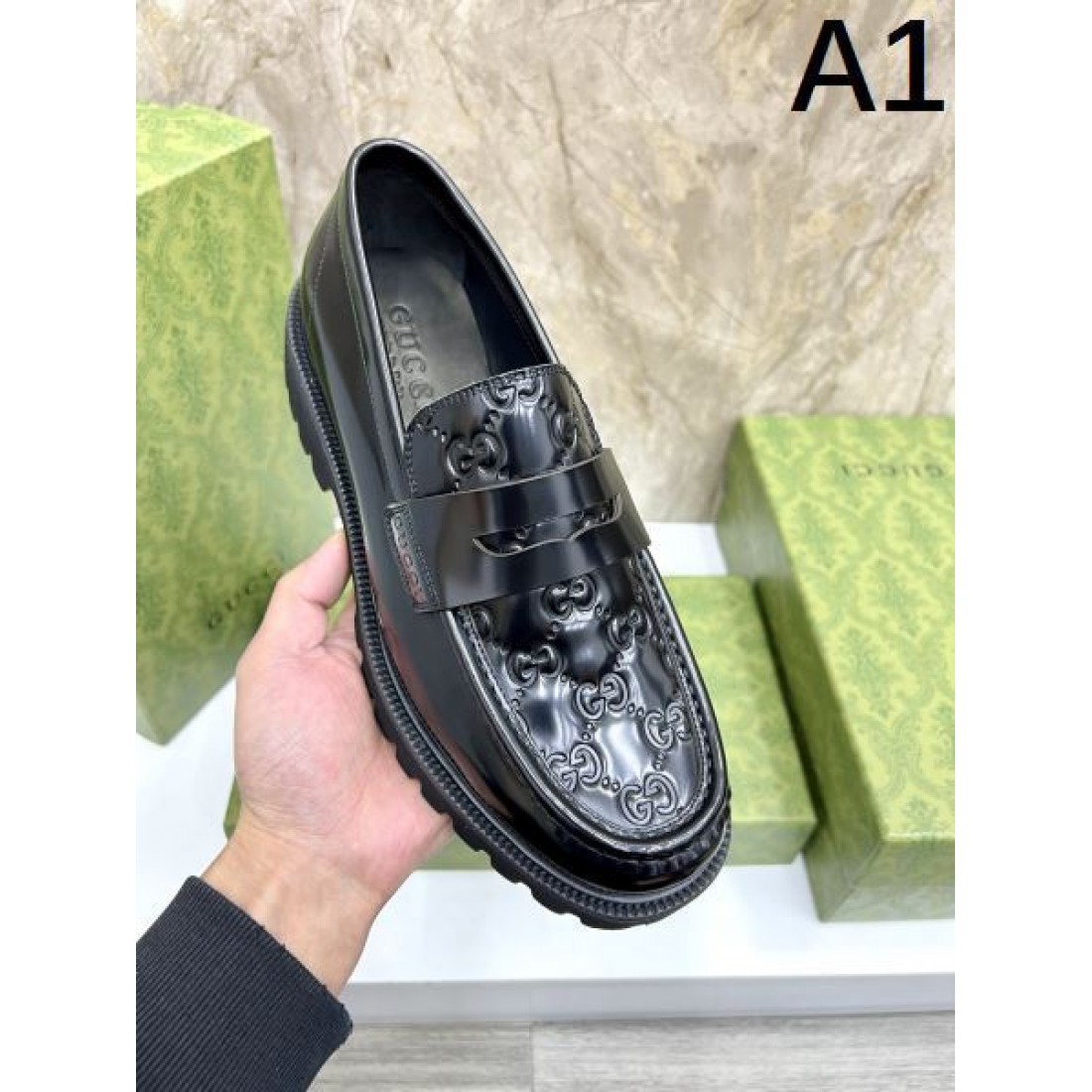 上質でエレガントな GUCCI グッチ コピー ビジネスシューズ 大人の足元に