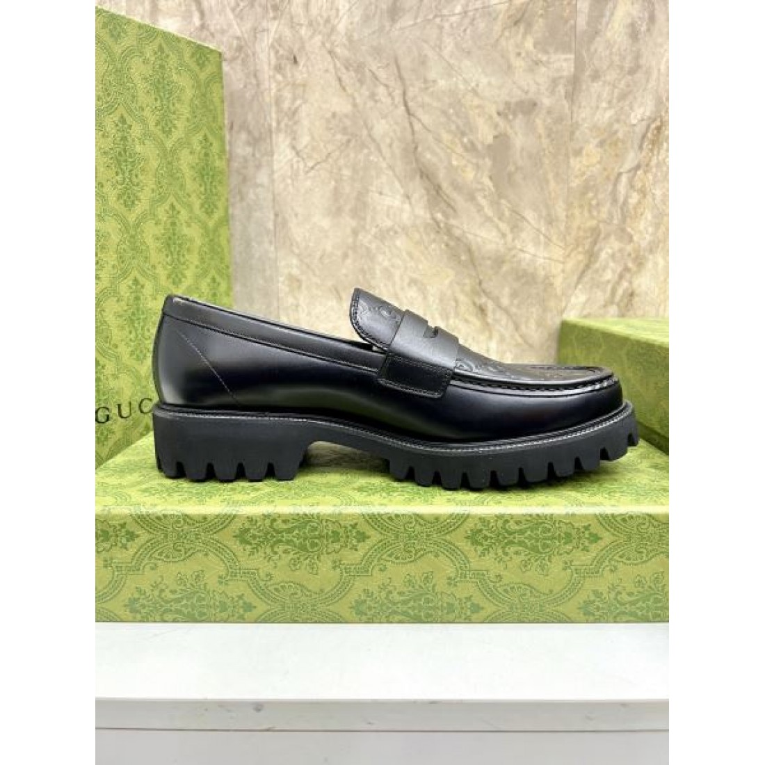 上質でエレガントな GUCCI グッチ コピー ビジネスシューズ 大人の足元に