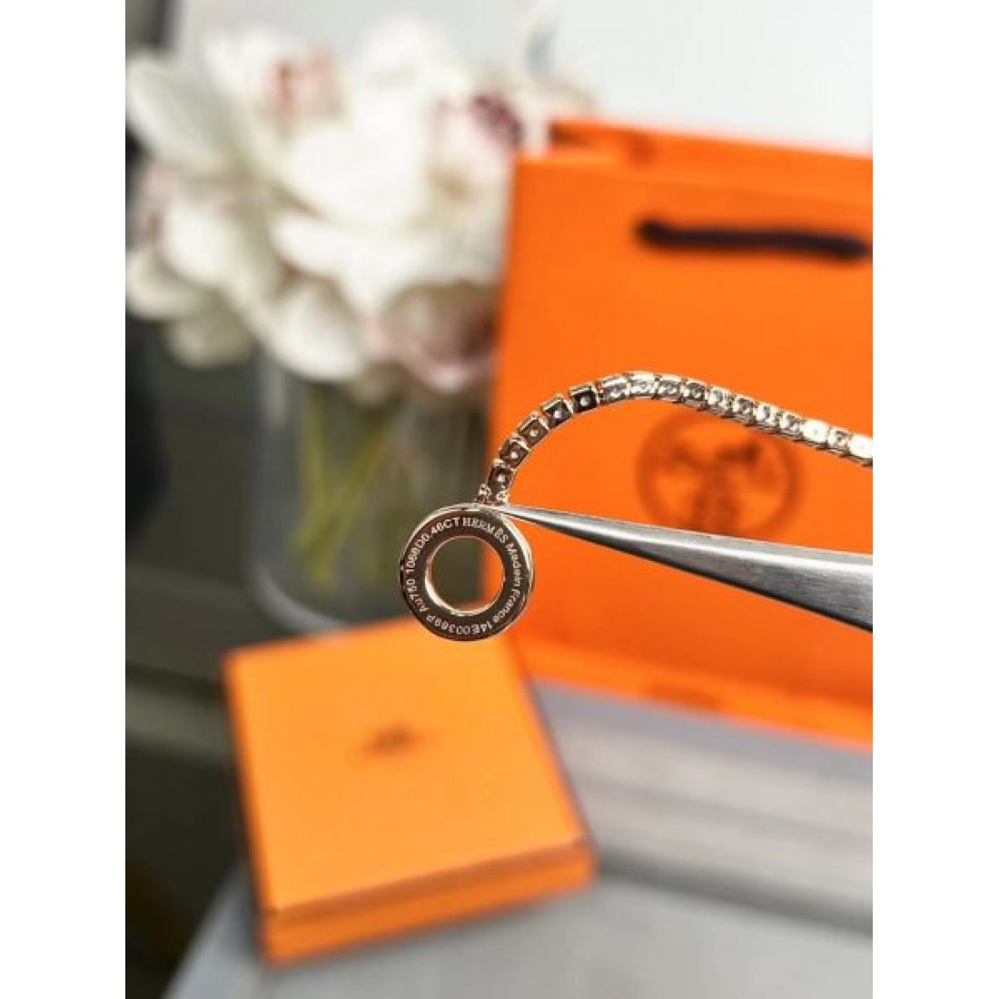 エルメス コピー ブレスレット ロゴ キレイめな印象を与えてくれ HERMES