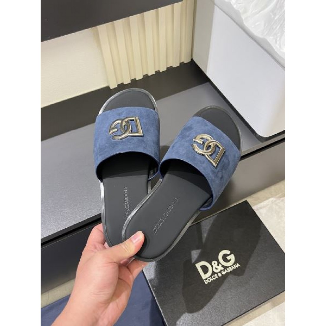 上質で軽やかな履き心地 DOLCE＆GABBANA ドルチェ＆ガッバーナ コピー サンダル