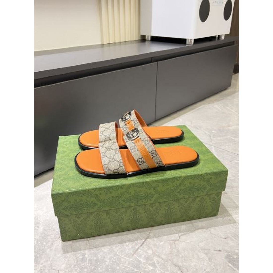早い者勝ち GUCCI グッチ コピー メンズ用 サンダル 迷わずゲット