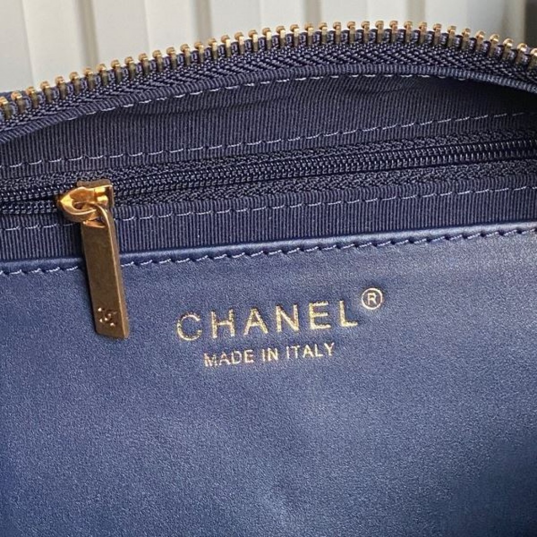 CHANEL コピー トートバッグ 上級者すぎる着こなし シャネル